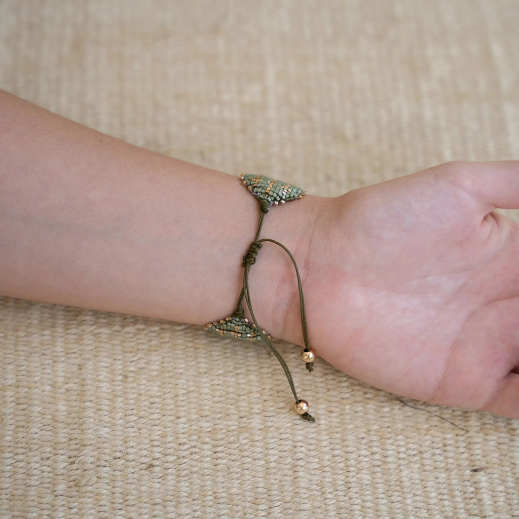 Bracelete Sikar em Miçanga