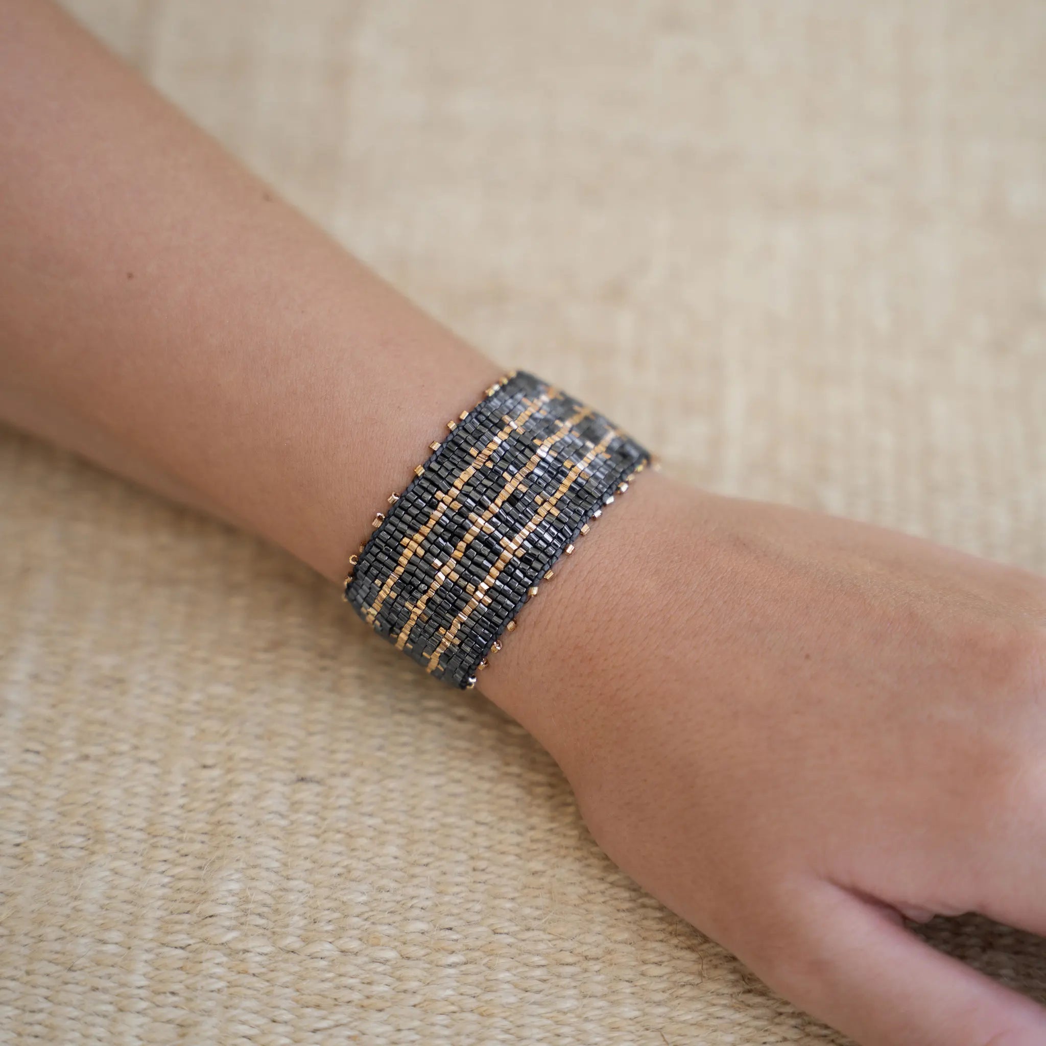 Bracelete Sikar em Miçanga