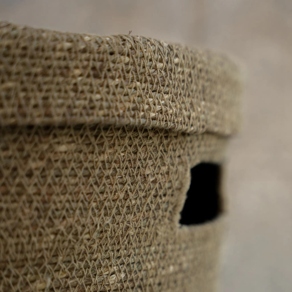 Cesto De Roupa Nehru em Seagrass c/ Tampa