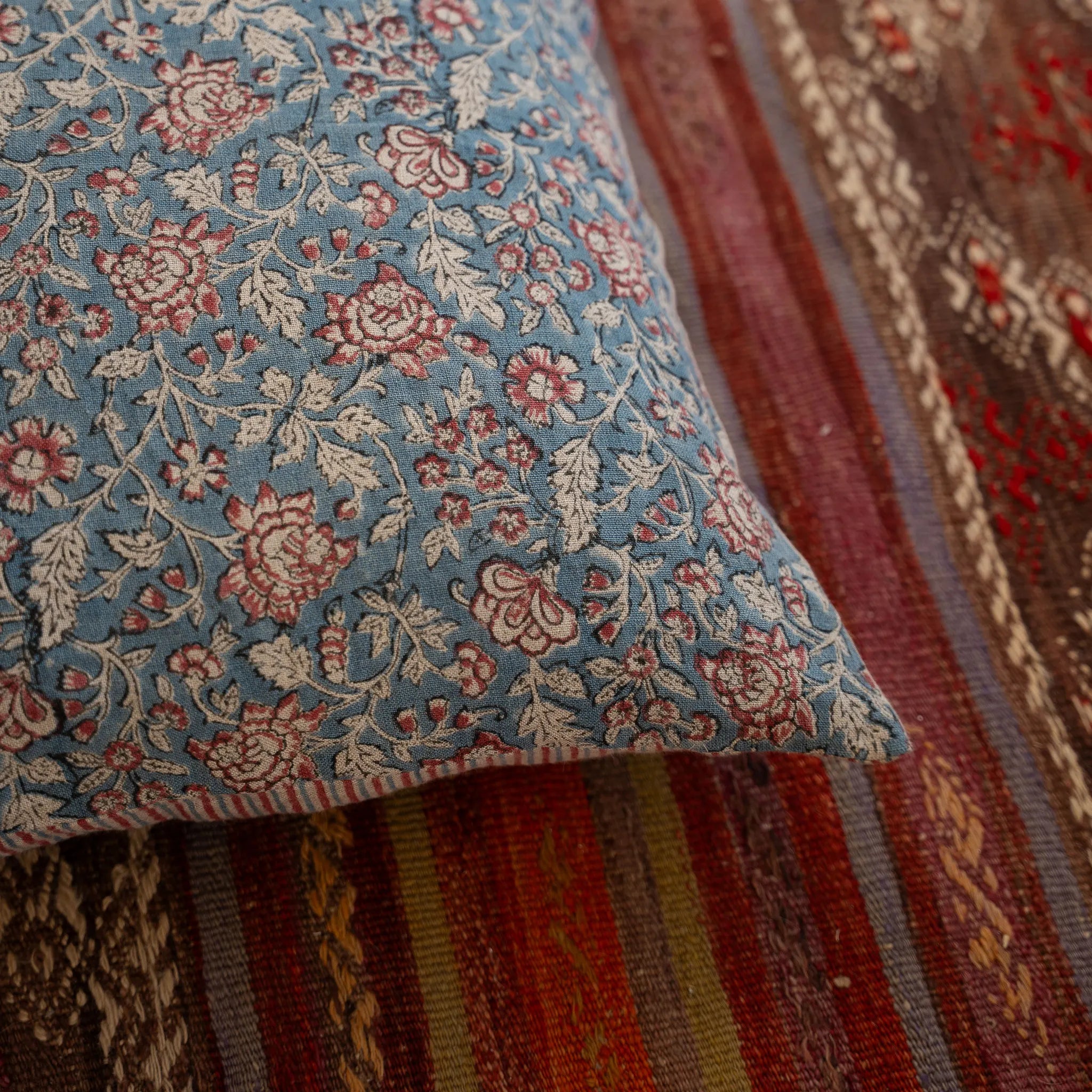 Capa de Almofada Taj em Linho Block Print