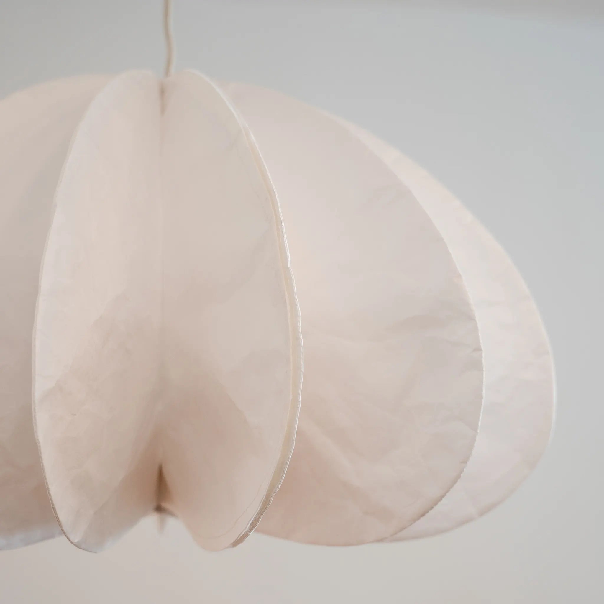Luminária Pendente Guru em Papel Especial