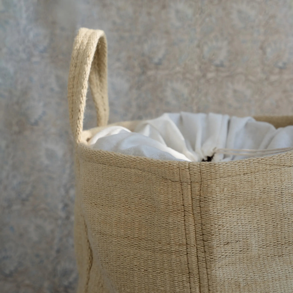 Cesto Mudras em Juta