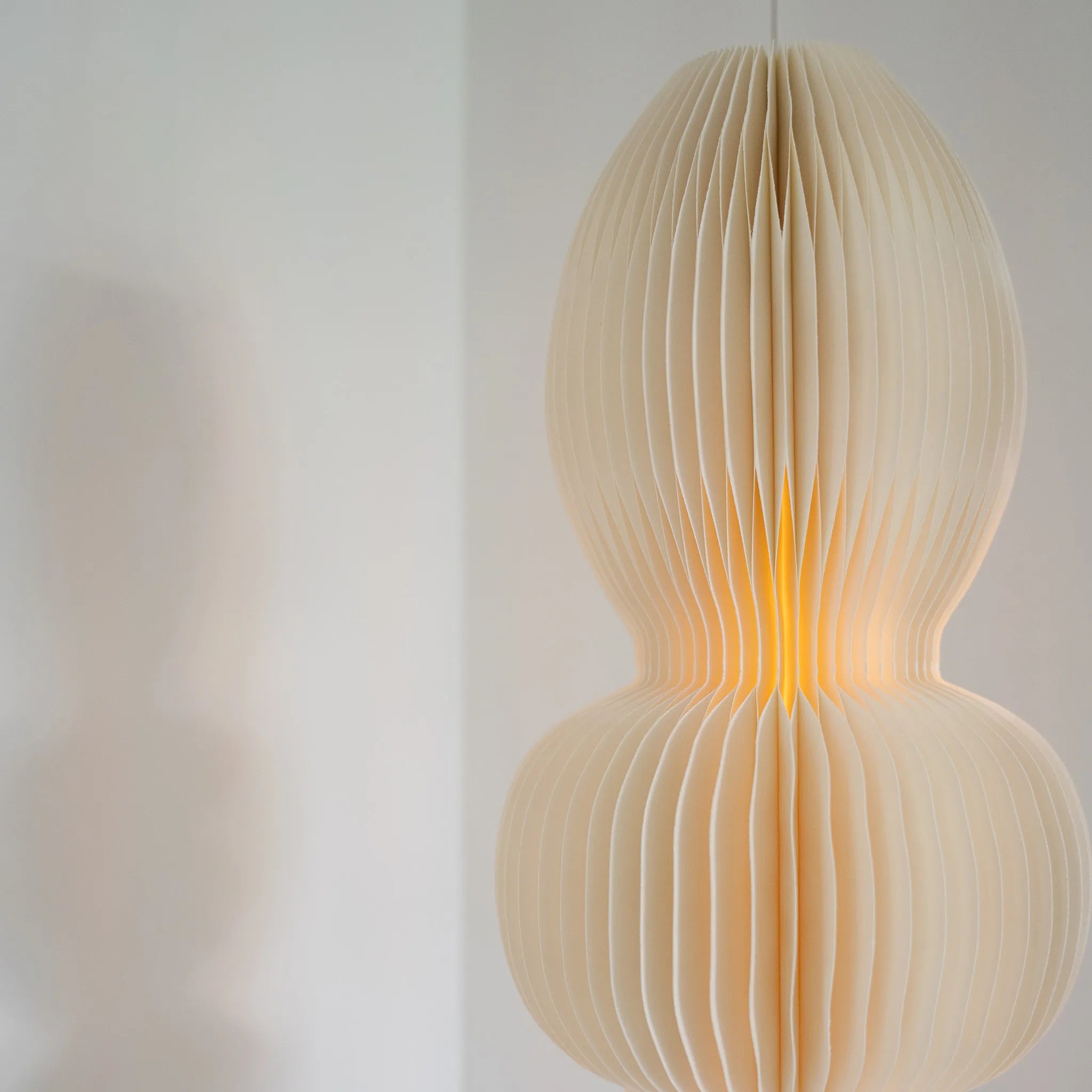 Luminária Pendente Cocoon em Papel